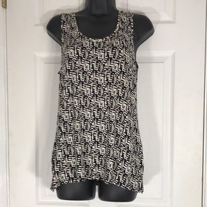 White House Black Market scoop neck tank.